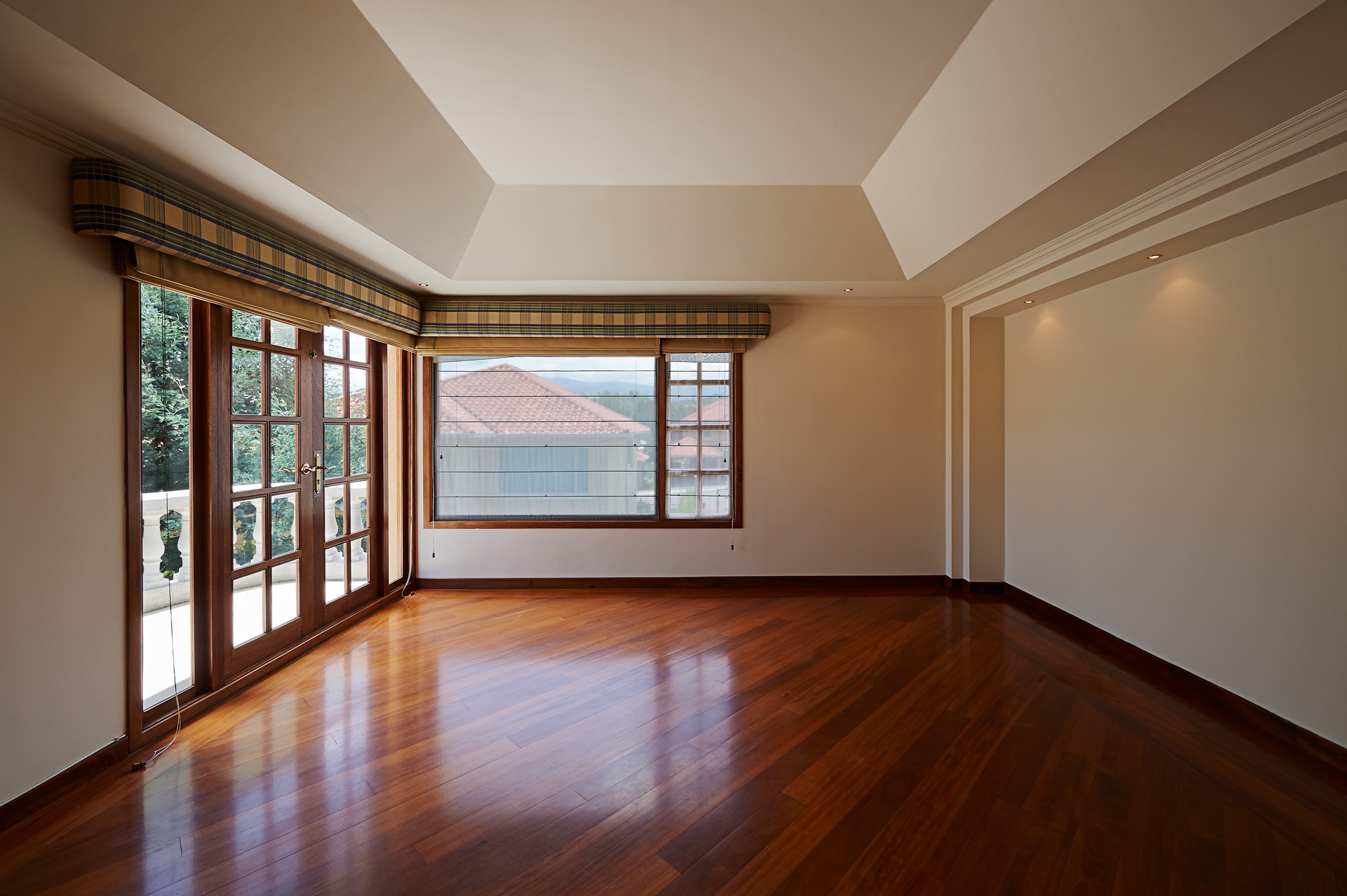 https://kitchencabinetspainter.com/wp-content/uploads/2015/07/shutterstock_254015743.jpg